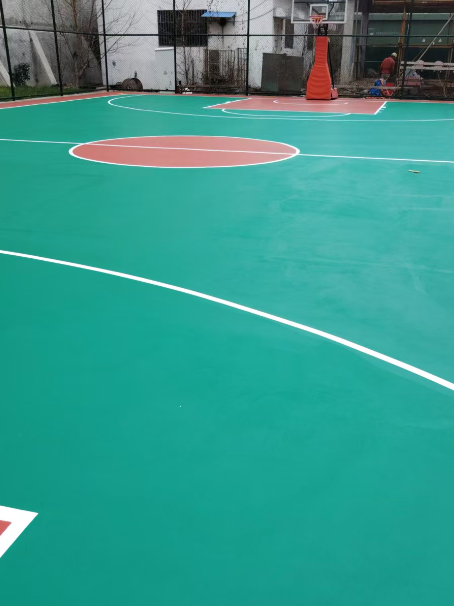 惠州 球场长期使用易出现地面开裂